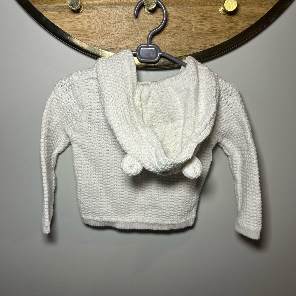 5 for $30 Tommy Bahama Kids White Knit Sweater - Picture 8 of 9